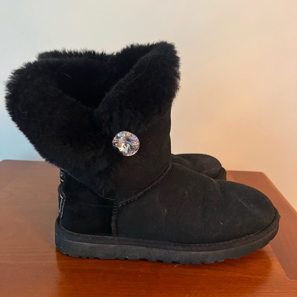 SOLD UGG Shearling Bailey Button Bling Black Boots LIMITED EDITION US 7